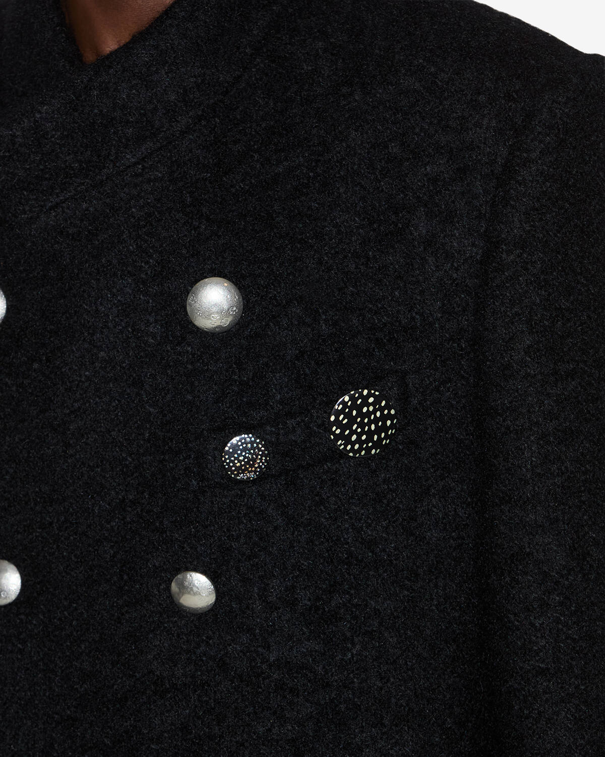 Broche petes Man Noir-doré 1