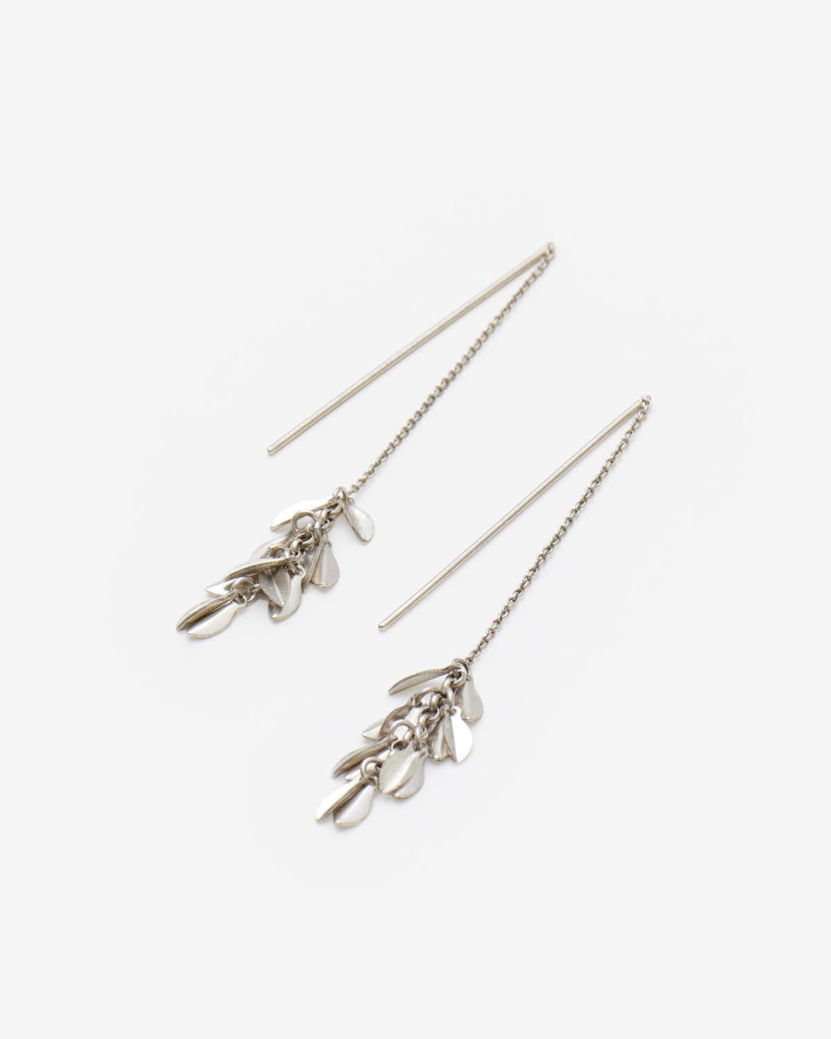 Metal shiny leaf earrings Woman 은 1