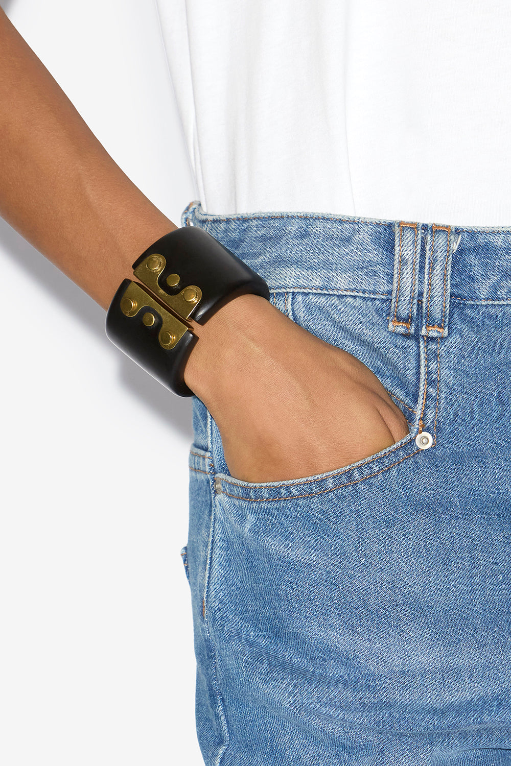 Manschettenarmband hoda auf harz und messing - Black-light brass - Woman - 2