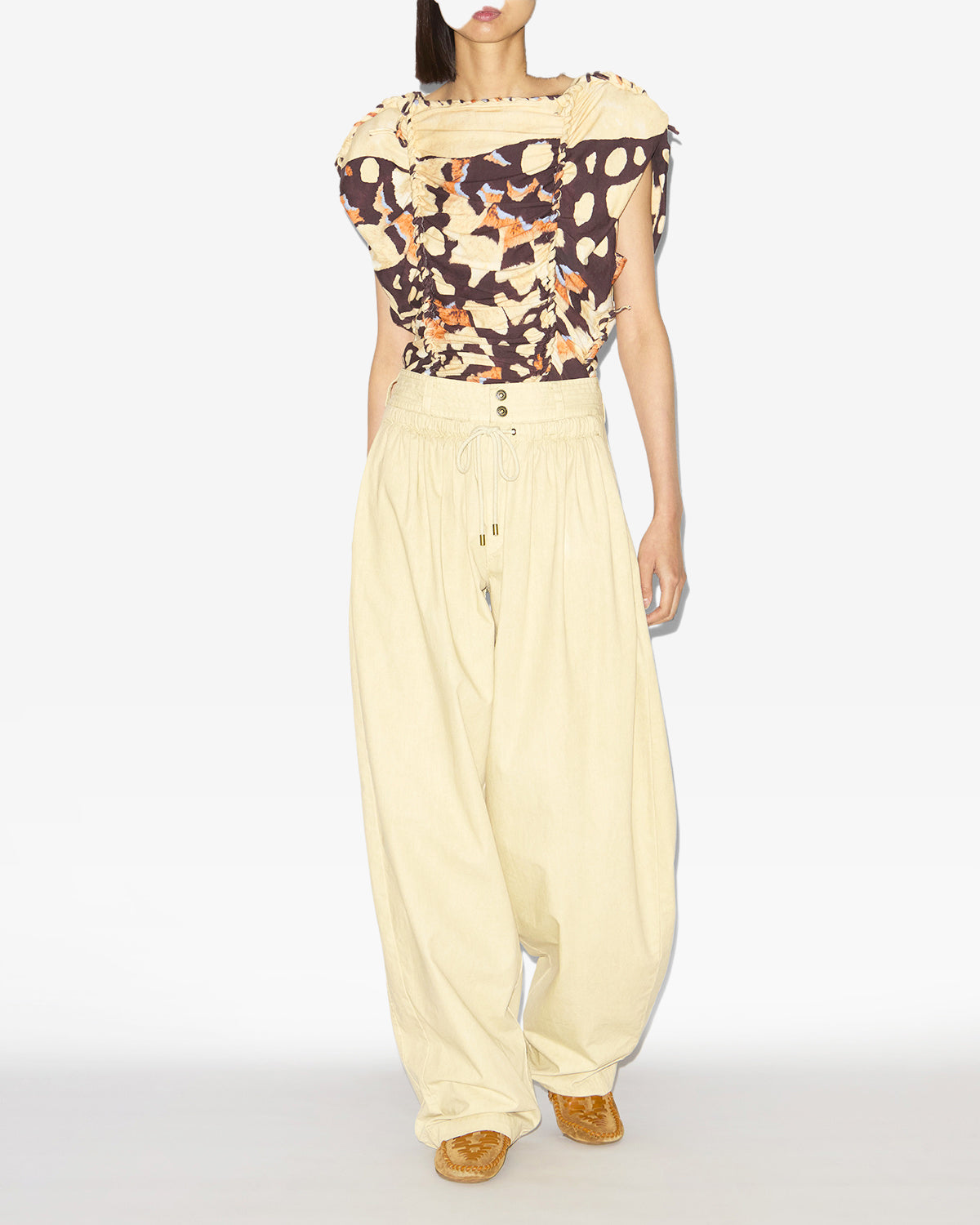 Inaya gathered loose fit pants - Ecru - Woman - 1