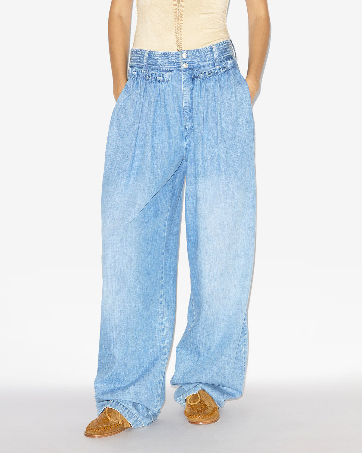 Inaya gathered loose fit pants - Light blue - Woman - 3