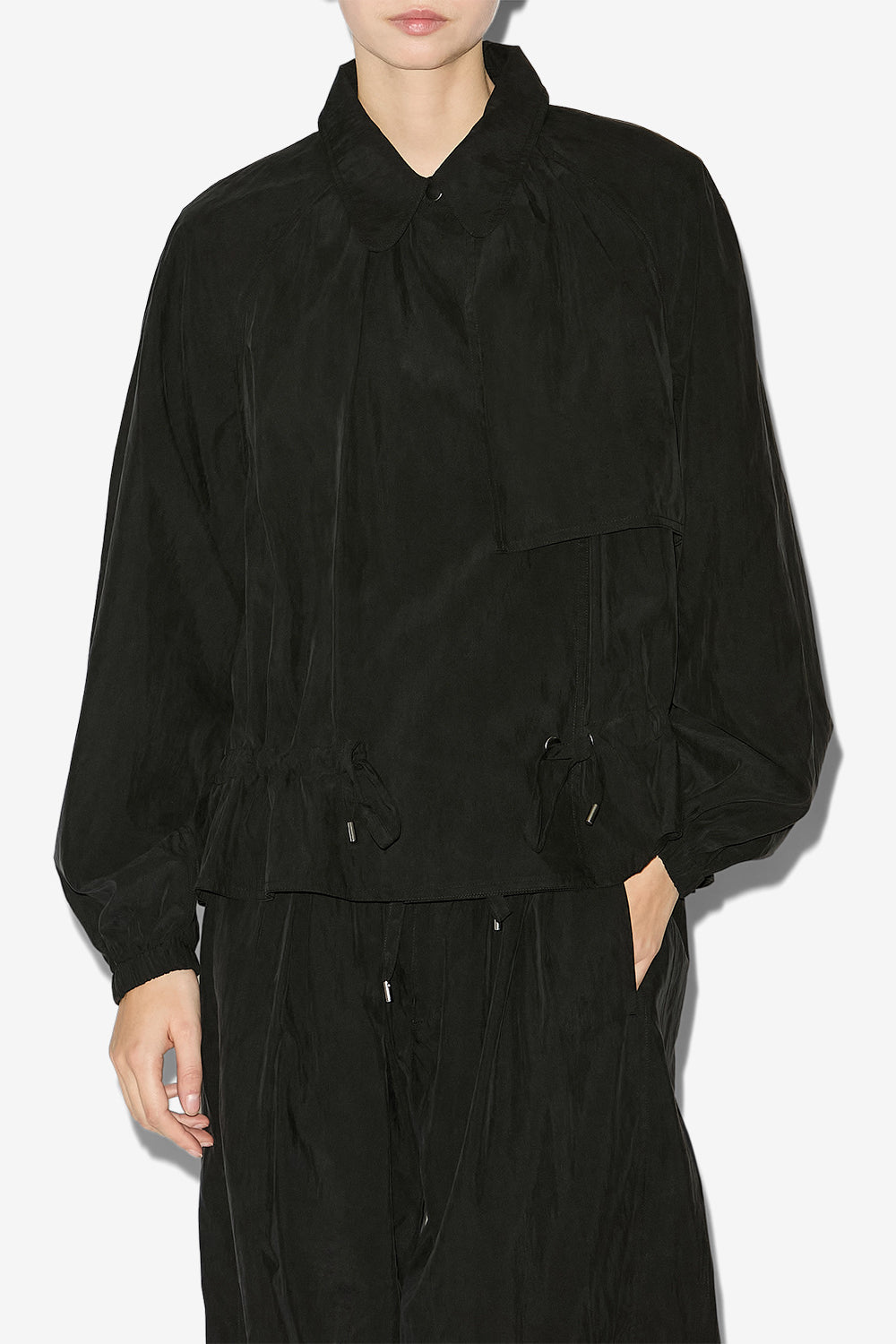 Chaqueta corta gwenola de tejido técnico satinado - Negro - Woman - 4