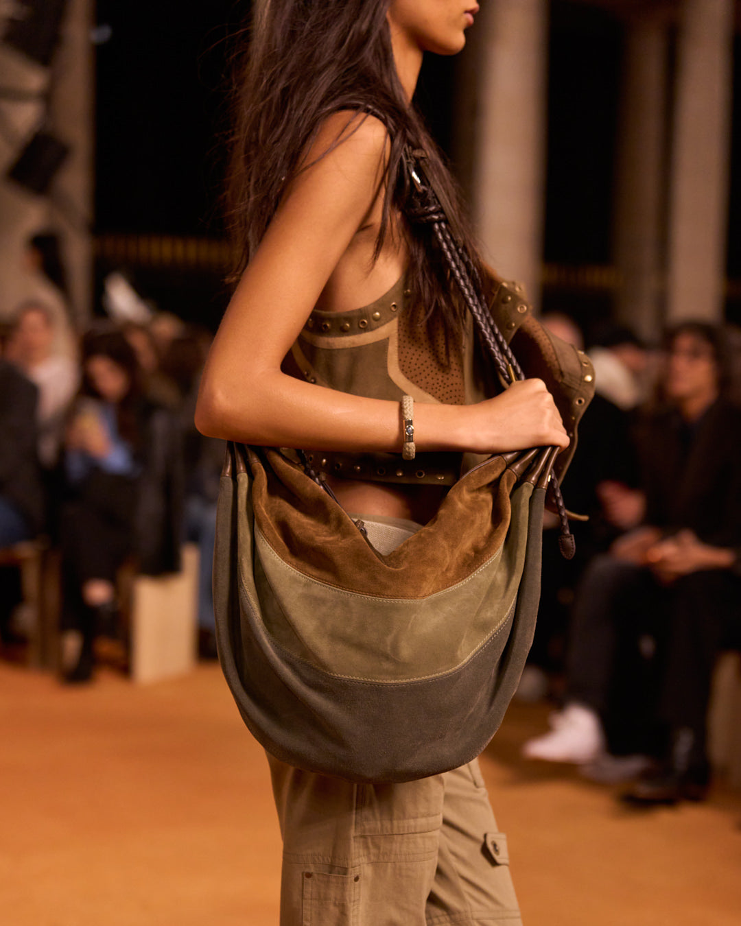 □完売 11万5500円 ISABEL MARANT ETOILE 袖レザー スタジャン 38