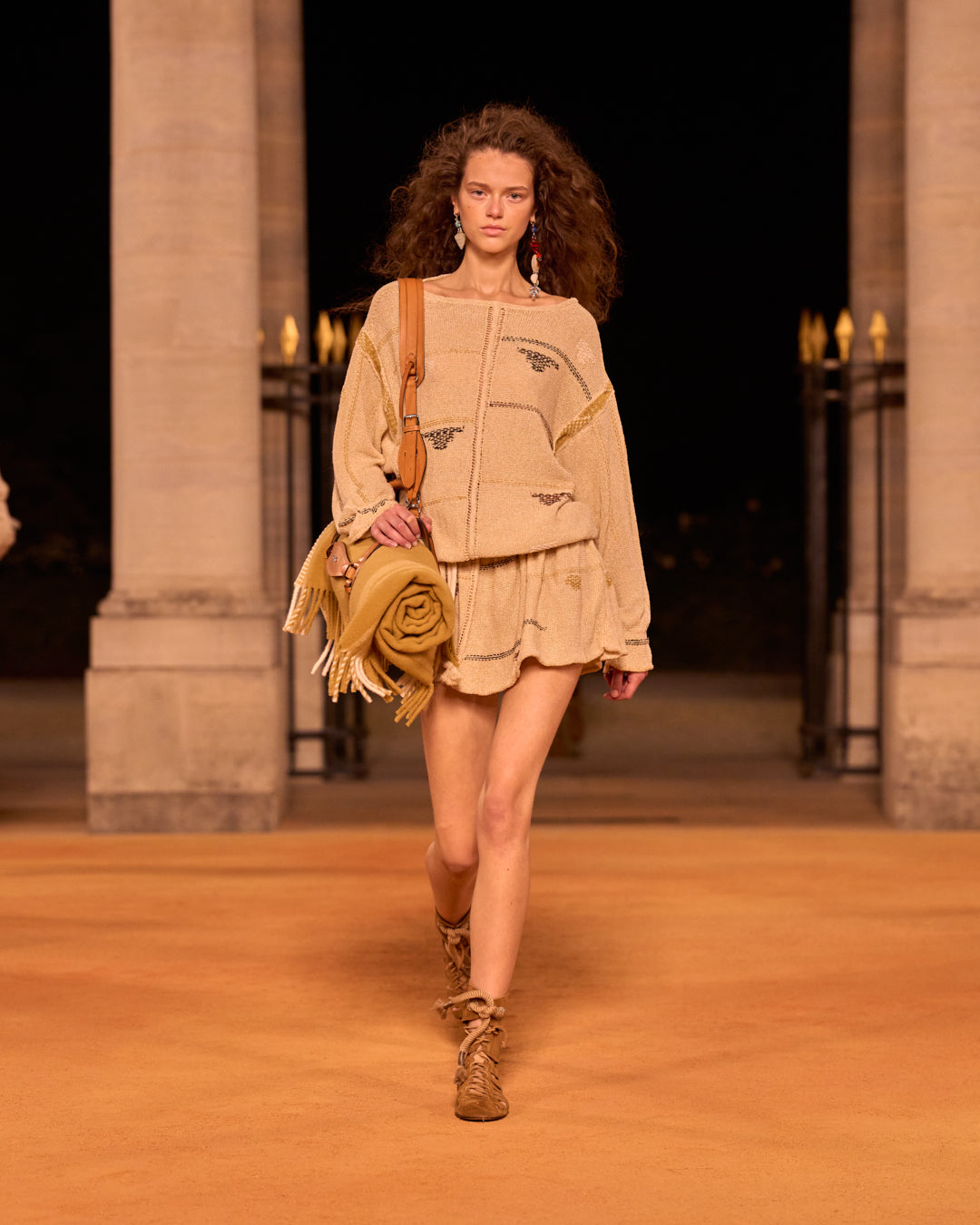 イザベル・マラン 2026年春夏コレクション ランウェイ | ISABEL MARANT イザベル・マラン 2026年春夏コレクション ランウェイ | ISABEL MARANT
